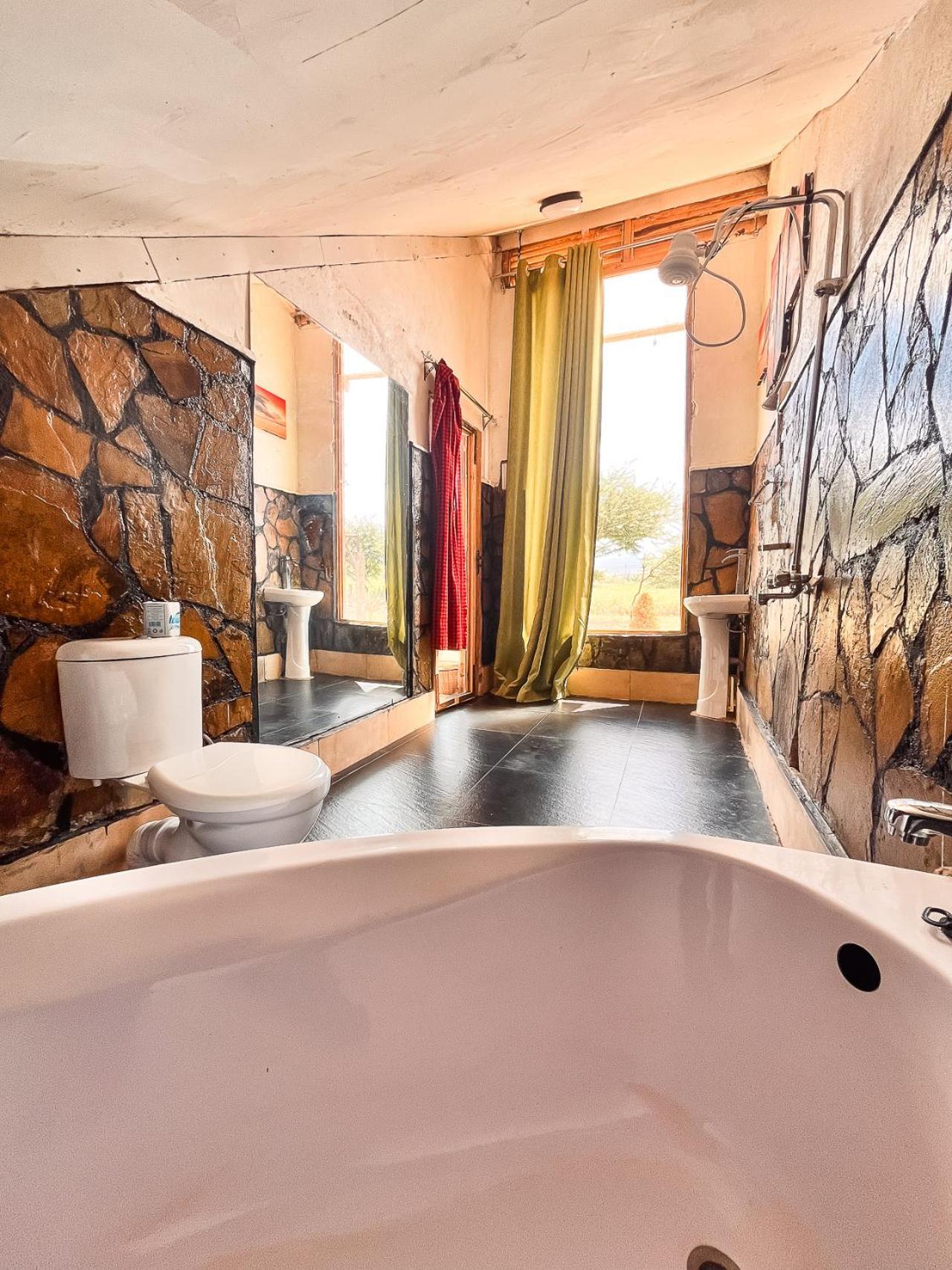 Kilimanjaro View Cabin-amboseli Chalet *