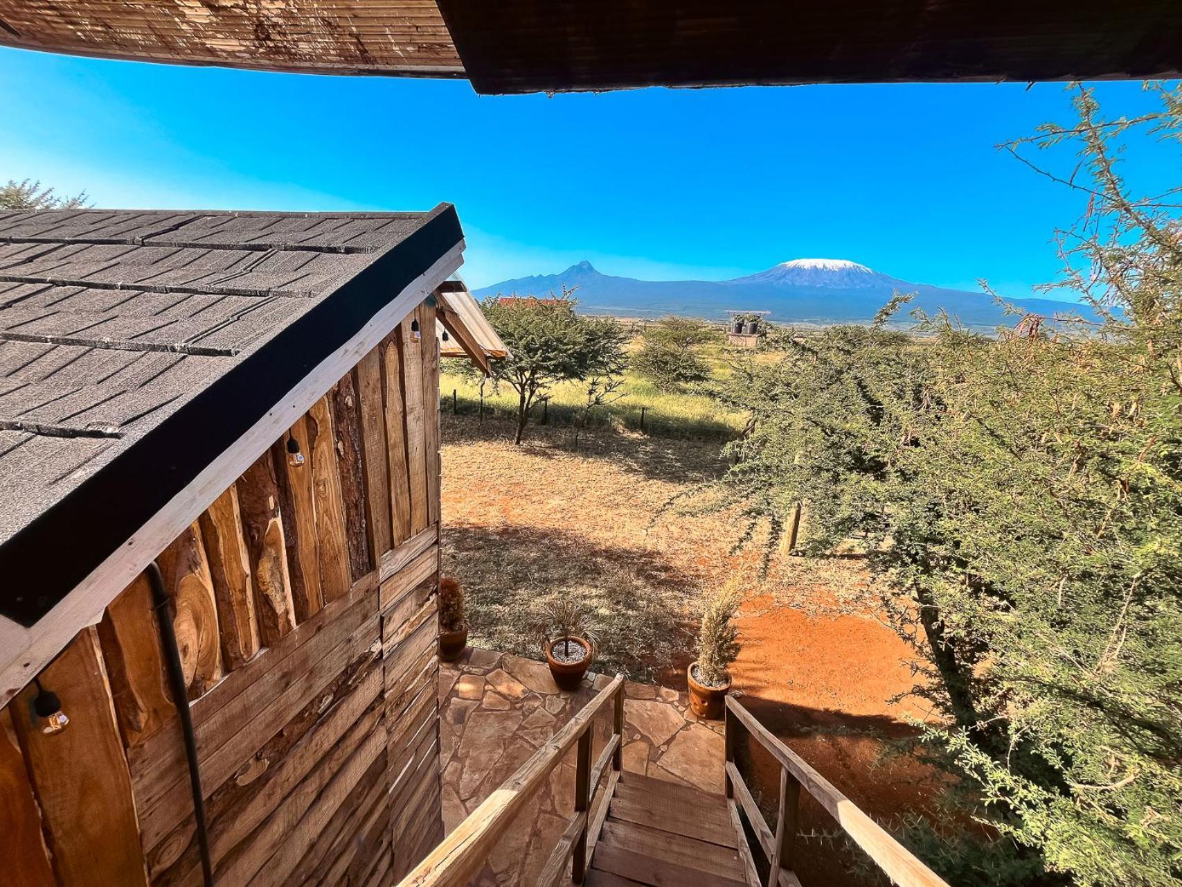 Chalet Kilimanjaro View Cabin-amboseli Oloitokitok